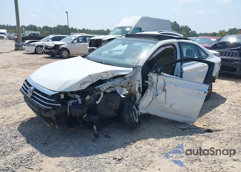 2019 Volkswagen Jetta 1.4T Sel from USA, damaged, VIN 3VWEB7BU7KM165078